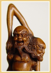 PALMHOUTEN MYTHOLOGISCHE NETSUKE. JAPAN.