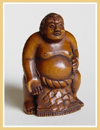 PALMHOUTEN NETSUKE KWADE SUMO. JAPAN.