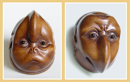 PALMHOUTEN NETSUKE VOGELGOD MASKER EN MEER.&nbsp;JAPAN.