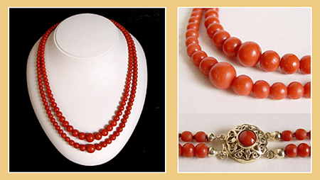 ANTIEK BloedKoraal Collier met Gouden Slot.Biedermeier Periode ca.1815 / 1848